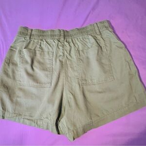 GAP Khaki Women's Cargo Shorts